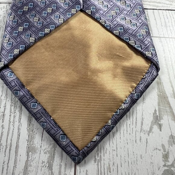 Beaufort Tie Rack - 100% Italian Silk Geometric Patterned Tie in Blue and Gray - Picture 5 of 8